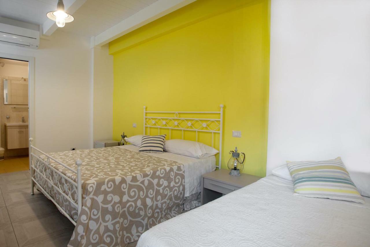 B&B A Due Passi Dal Mare Catona Di Reggio Calabria Exterior photo